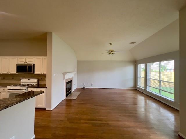 Building Photo - 11535 Oak Lake Park Dr
