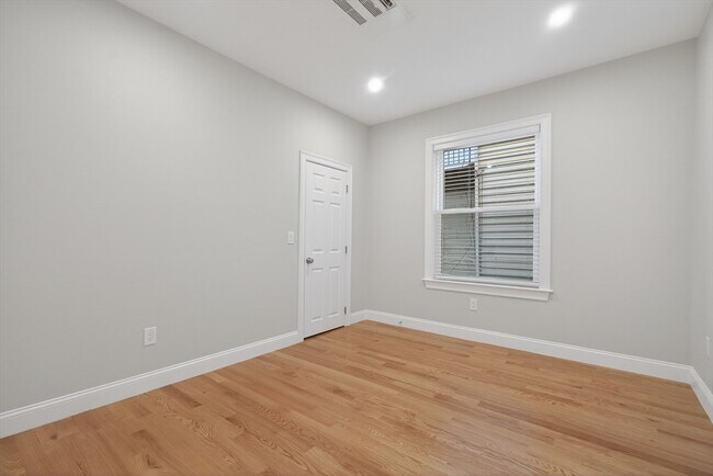 Building Photo - 650 Dorchester Ave