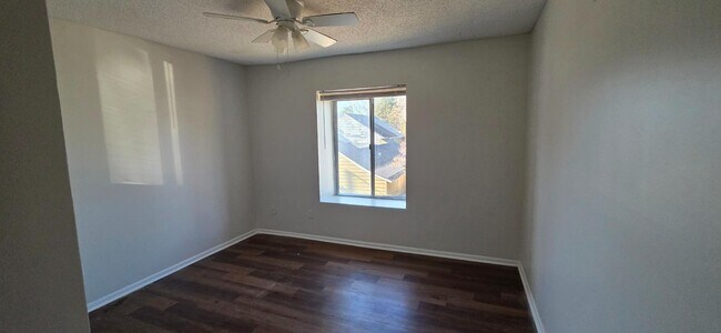 Building Photo - 5265 Chatfield Dr