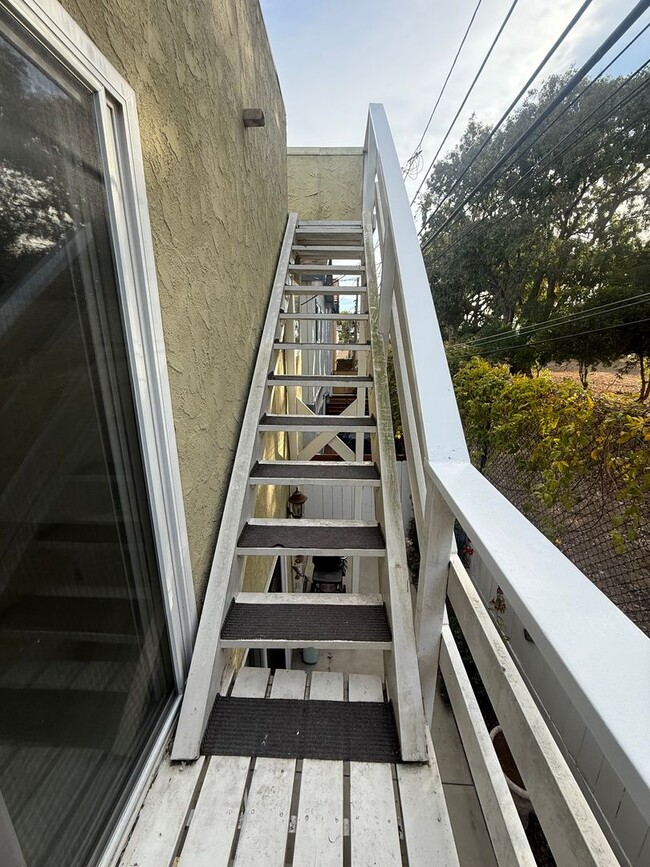 Building Photo - Silver Strand Beach - upper portion of dup...