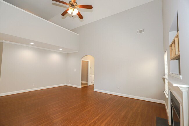 Building Photo - 4453 Galway Dr