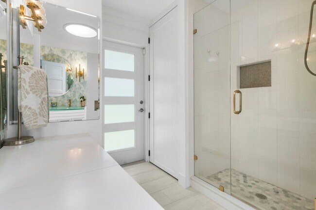 Building Photo - 5516 Colbright Rd