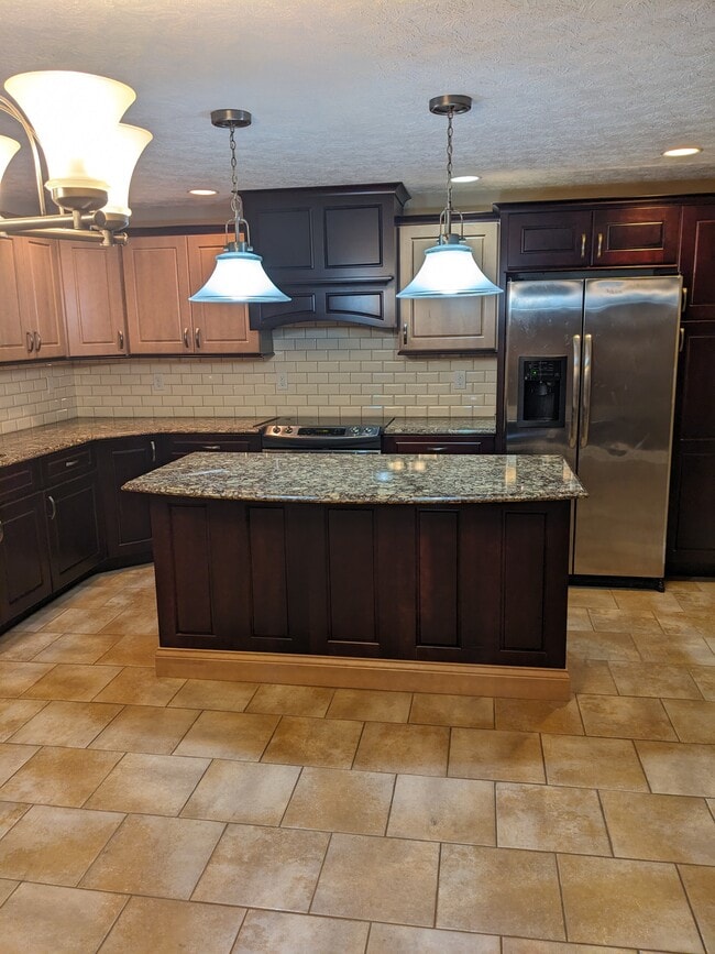 Building Photo - 5284 Mystic Dr