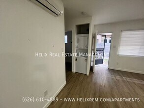 Building Photo - 59 N Oak Ave