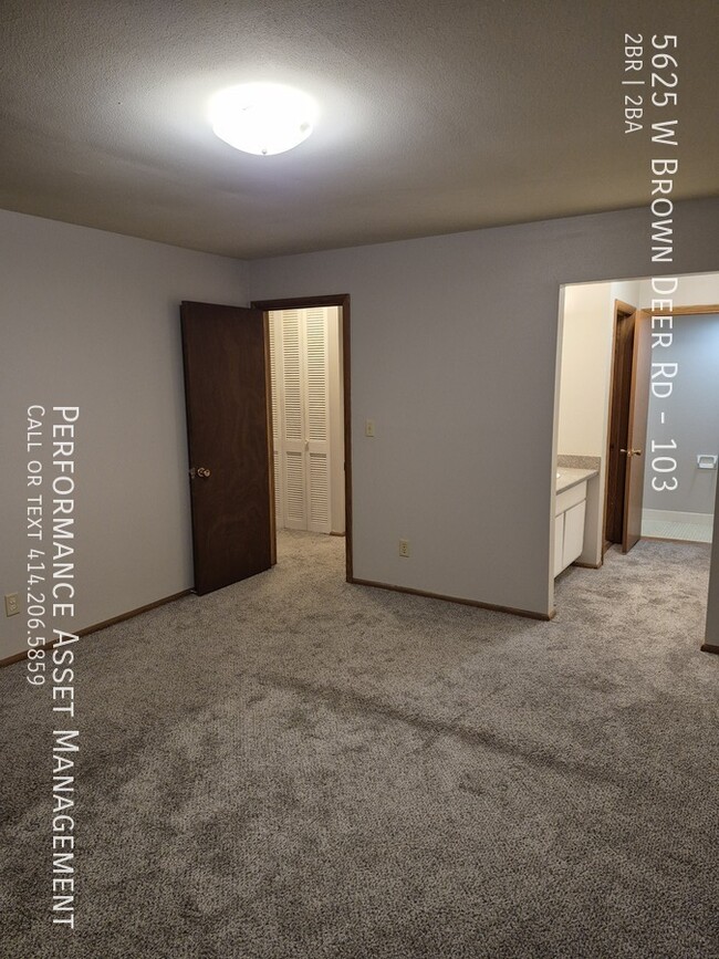 Building Photo - Charming 2BD/1.5BA Brown Deer Condo