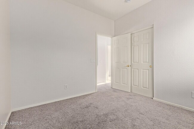 Building Photo - 2834 N Paisley Ln