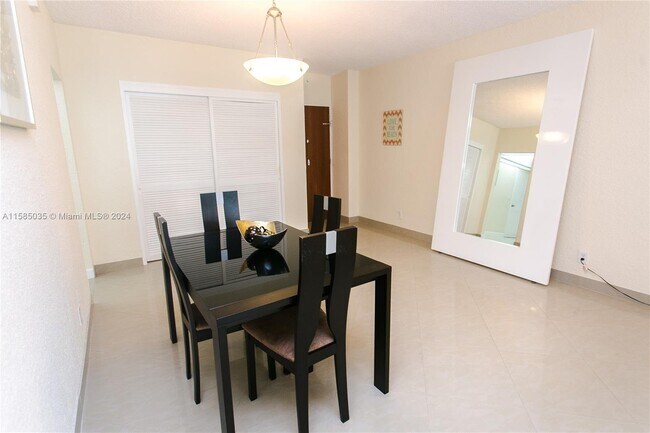 Building Photo - 4001 South Ocean Drive Apt #3L, Hollywood,...