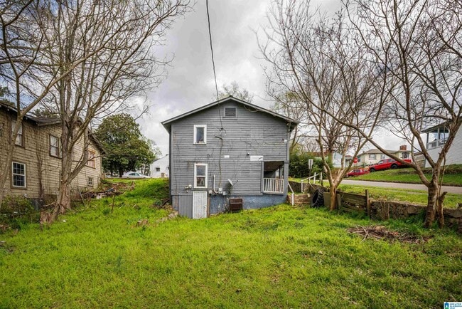 Building Photo - 1216 Waverly St