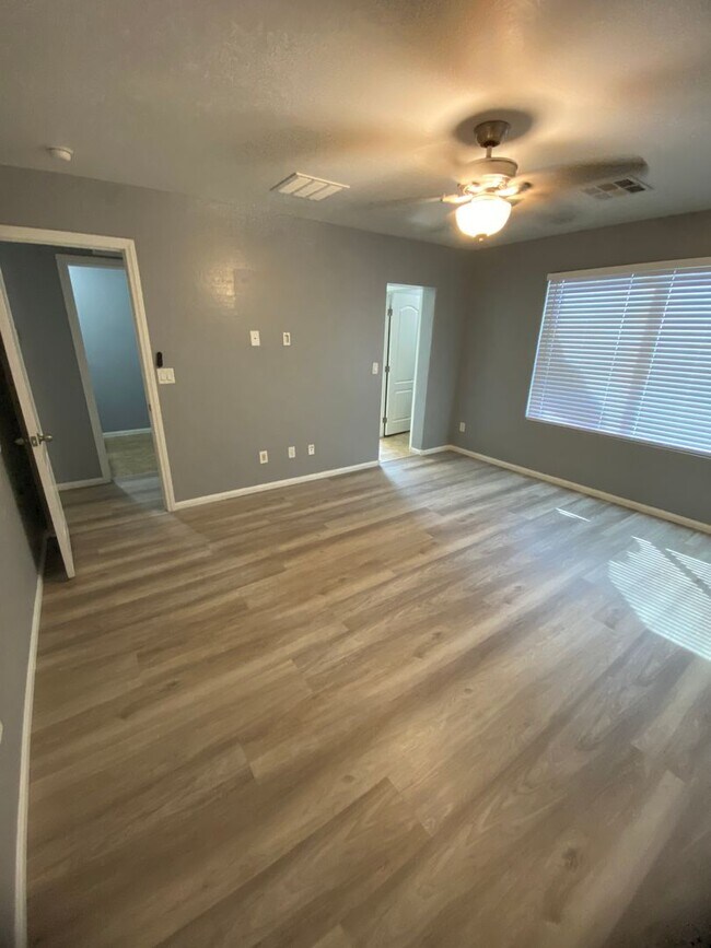 Building Photo - AMERICANA Property Mgmt - Beautiful 4 beds...