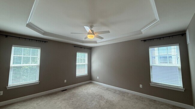 Building Photo - Craftsman-Style Home in Embrey Mill