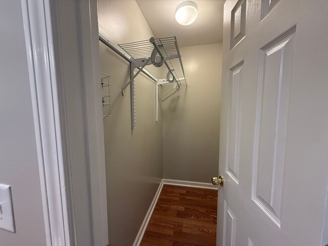 Building Photo - CHARMING COTTAGE IN NORMALTOWN AVAILABLE AUGUST 2026!