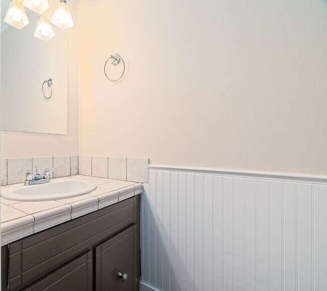 Building Photo - Life at the Heart of Lowcountry Living in Mt. Pleasant!