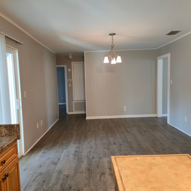 Building Photo - 75 7th Ave