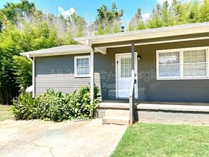 Building Photo - 86 Church St