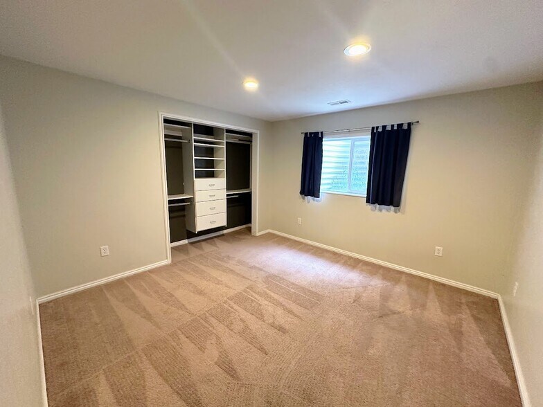 Building Photo - 3453 Kennekuk Cir