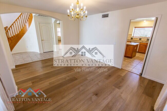 Building Photo - 960 E Constitution Dr