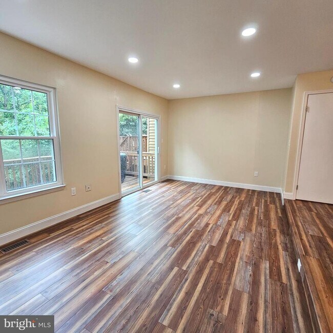 Building Photo - 7811 Wintercress Ln
