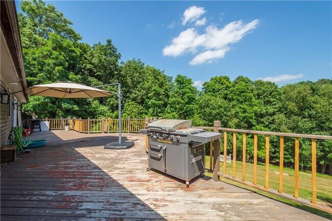 Building Photo - 3054 Bedillion Rd