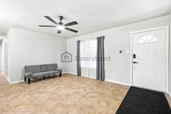 Building Photo - 7023 Westville Dr