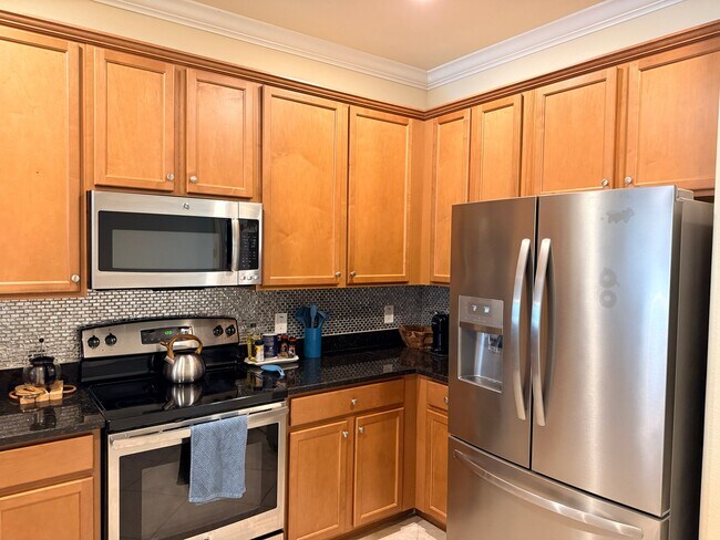 Building Photo - 14560 Grapevine Dr