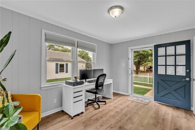 Building Photo - 5800 Barberry Ln