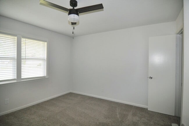 Building Photo - VIEW NOW - COMING SOON - Beautifully remodeled - highly sought-after HEB ISD