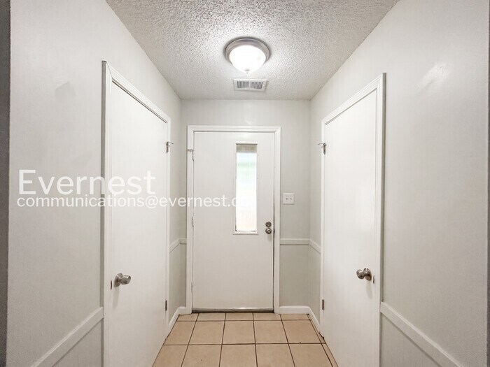 Building Photo - 3352 Brownbark Dr