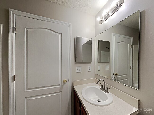 Building Photo - 11632 Huckba Ct