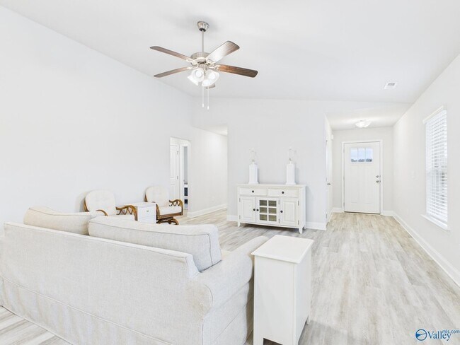 Building Photo - 15251 Lapwing Cv