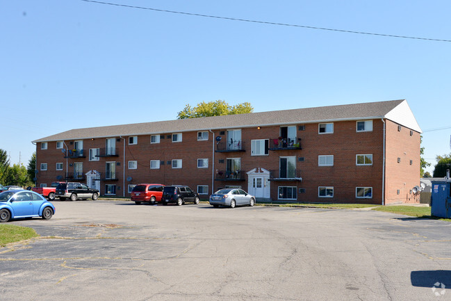 Building Photo - Colonial Terrace