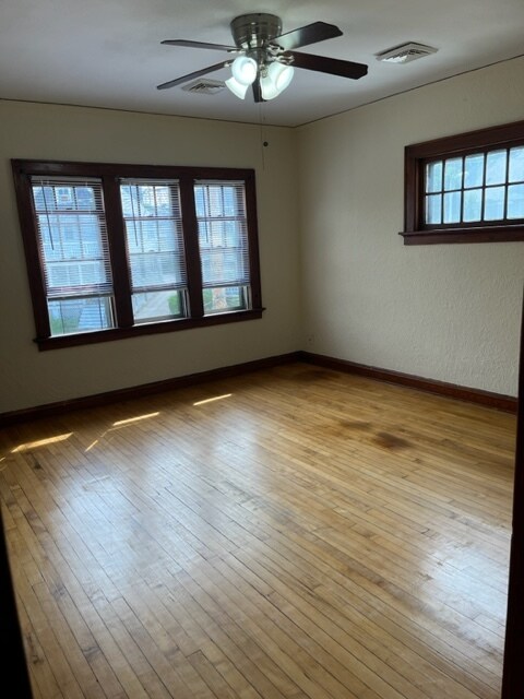 Building Photo - 1659 N Warren Ave