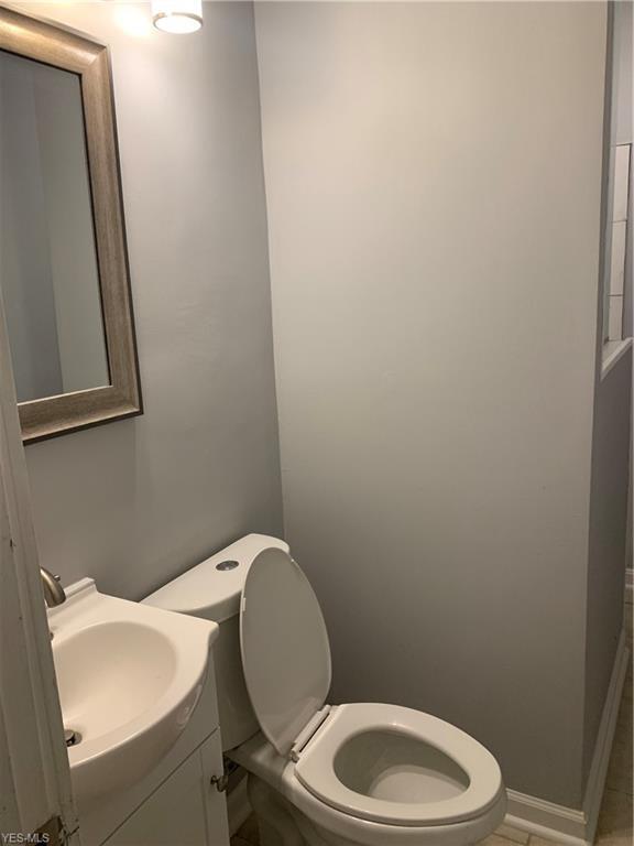 Building Photo - 1970 E 71st St