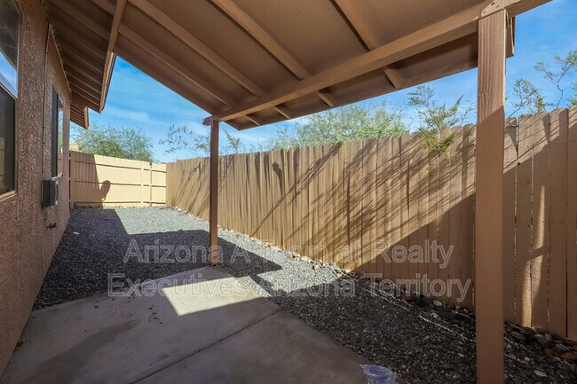 Building Photo - 2635 N Fontana Ave