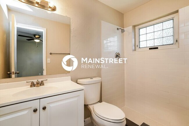 Building Photo - 3 Bedroom Pet-Friendly Home in Cape Coral,...