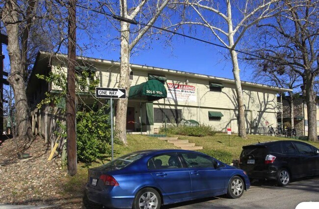 Primary Photo - 306 E 30th St