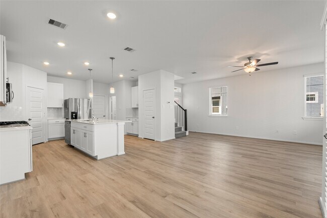 Building Photo - 702 Sand Dollar Dr