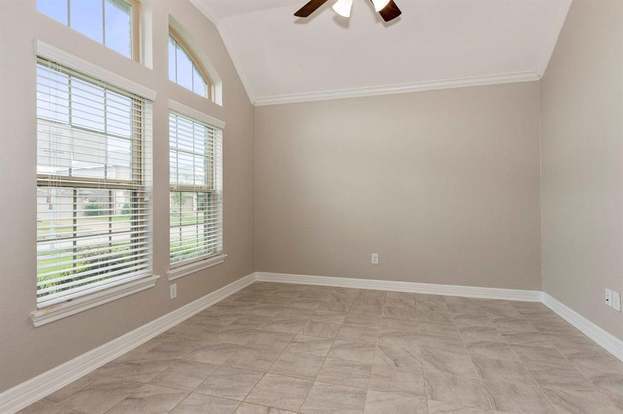 Building Photo - 9735 Stratton Ridge Dr