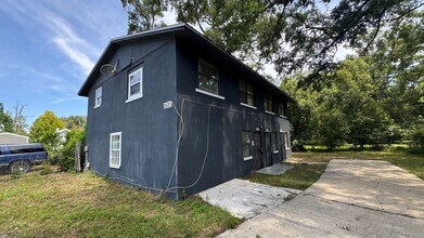 Building Photo - 2821 Moncrief Rd