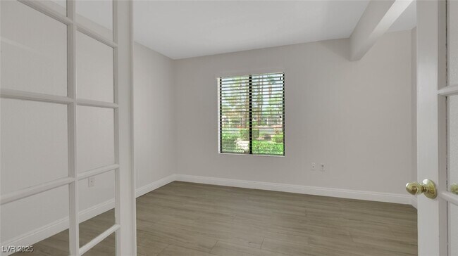 Building Photo - 8452 Boseck Dr