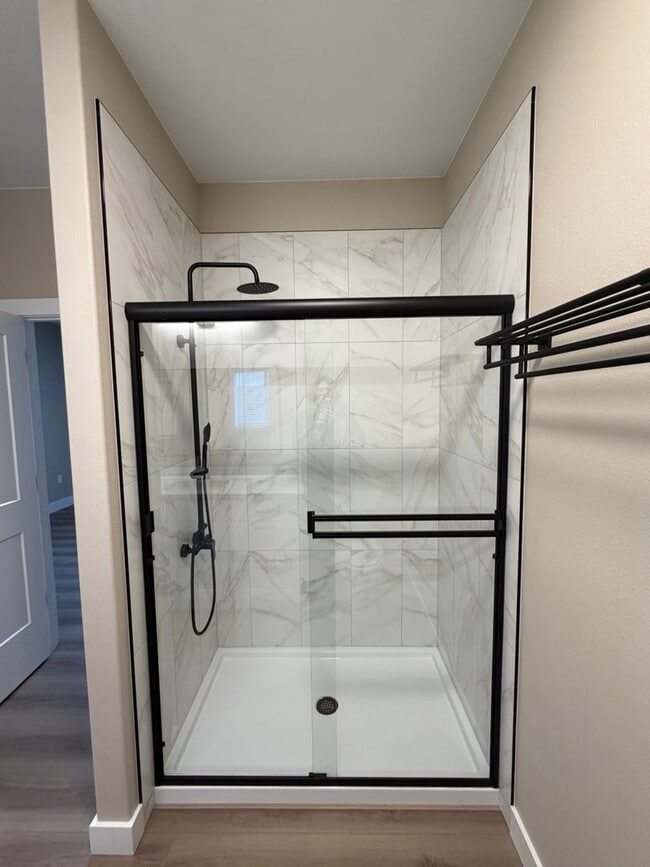 Building Photo - 2117 Carr Rd