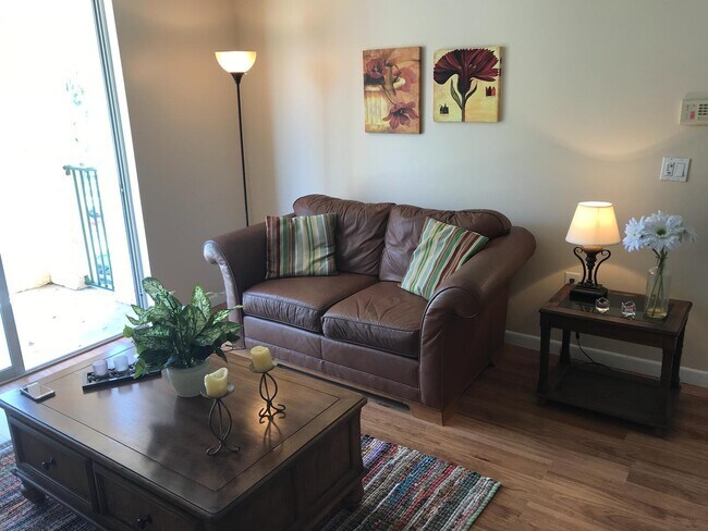 Primary Photo - 1739 Village Blvd