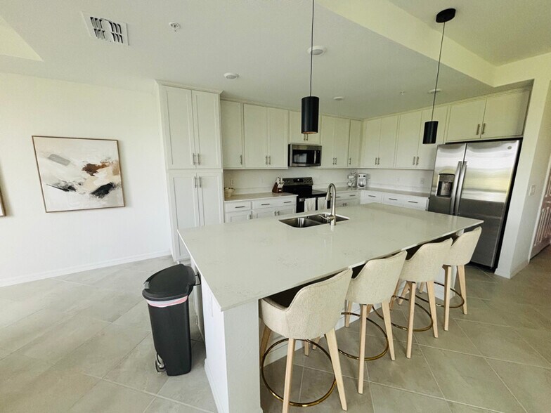 Primary Photo - 17625 Opal Sand Dr