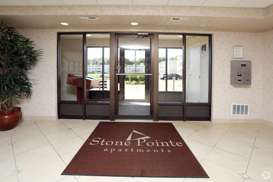 Interior Photo - Stone Pointe Apartments