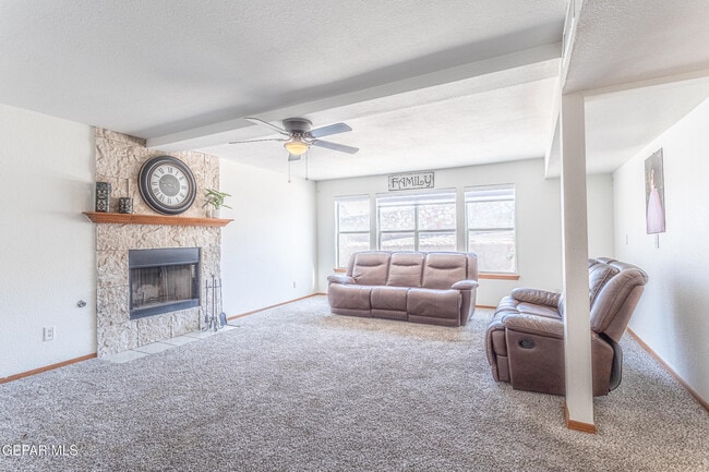 Building Photo - 1328 Morgan Marie St