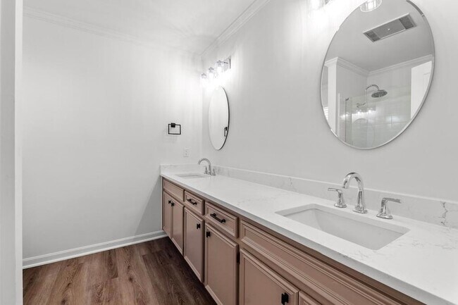 Building Photo - 6603 Whitemarsh Valley Walk