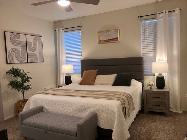 Building Photo - Available as fully furnished or unfurnished! Great Price!!
