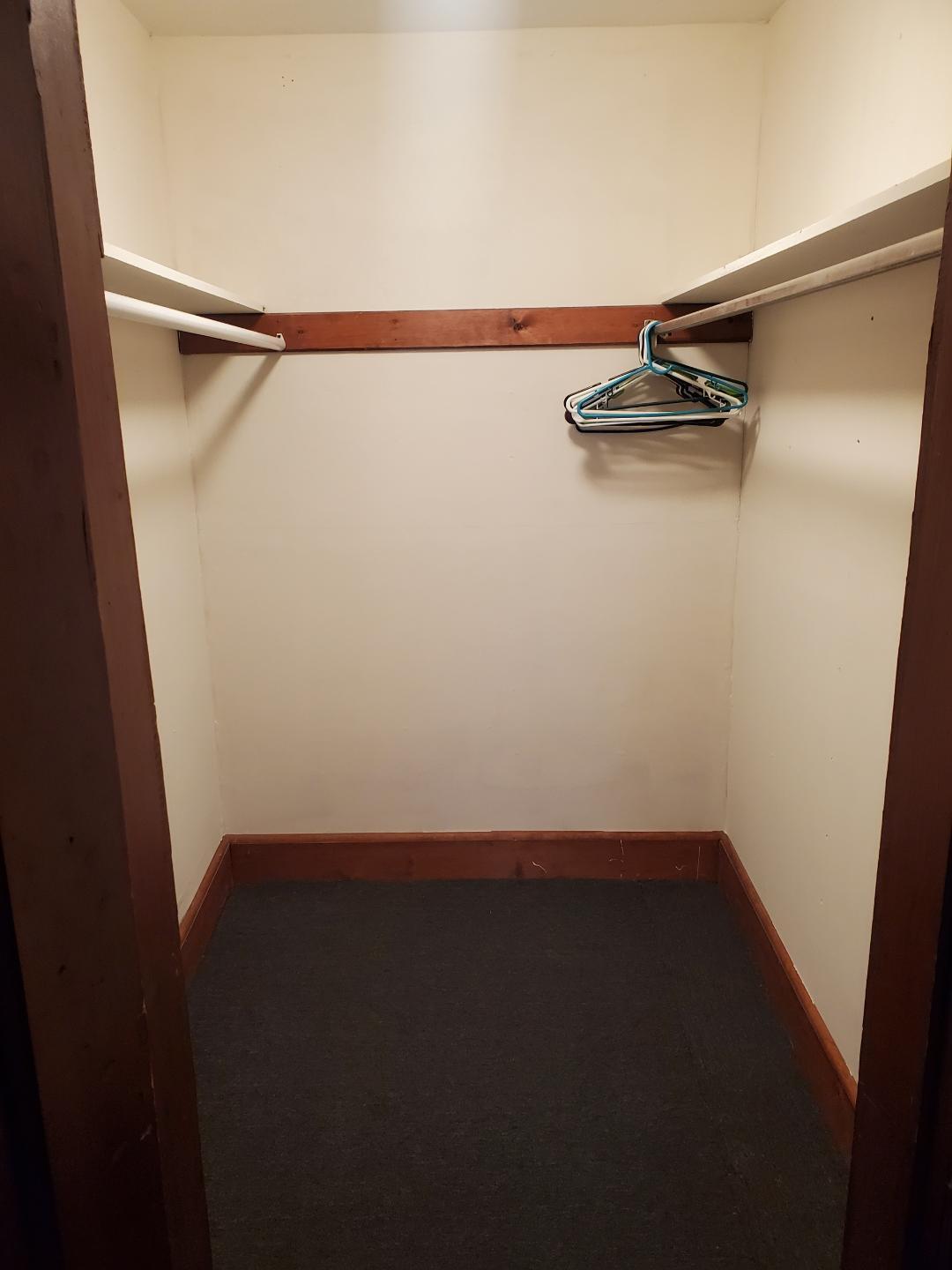 Building Photo - 374 Broad St