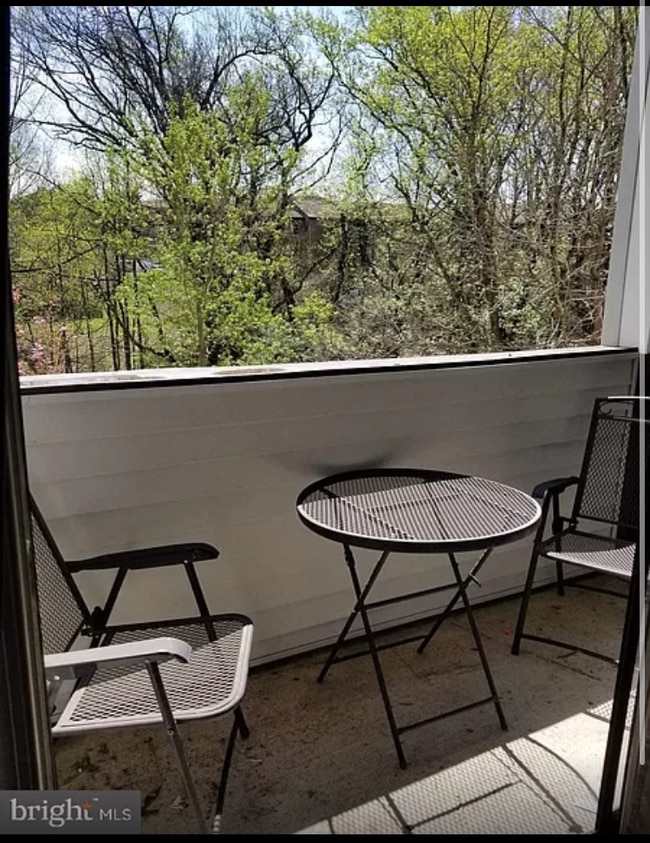 Building Photo - 1649 Carriage House Ter