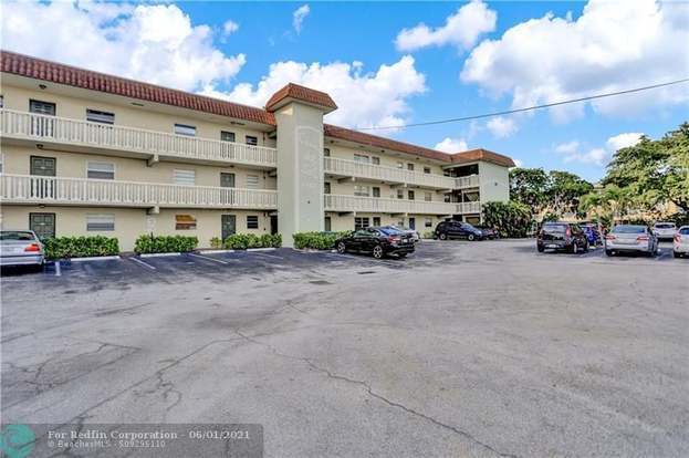Building Photo - 1400 NE 57th St