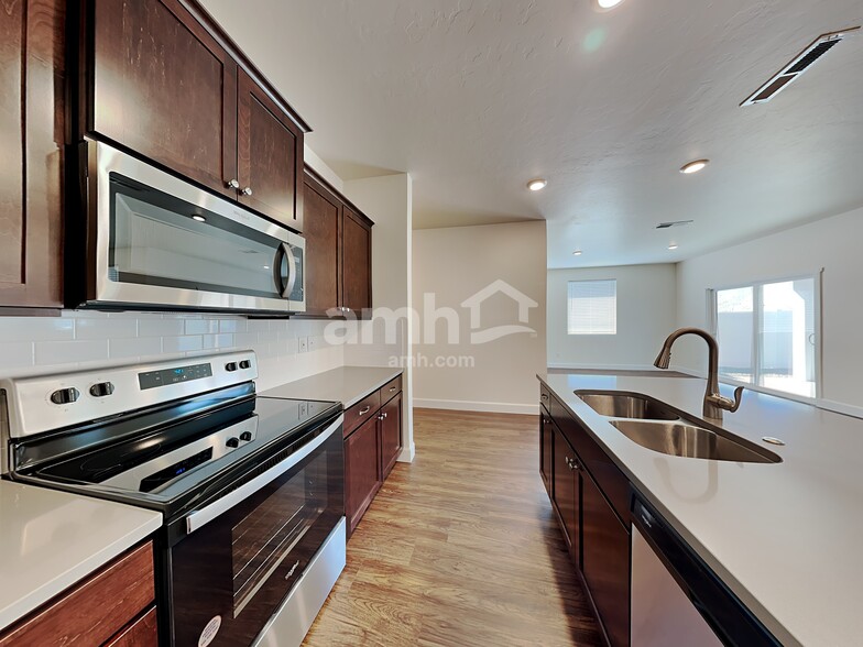 Building Photo - 5114 W White Ash Ct